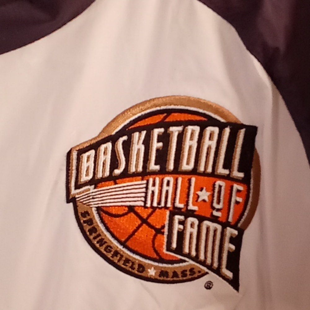 NEW NIKE Shield Basketball Fame Springfield Mass. Size M White Gray B35 X - Picture 11 of 16